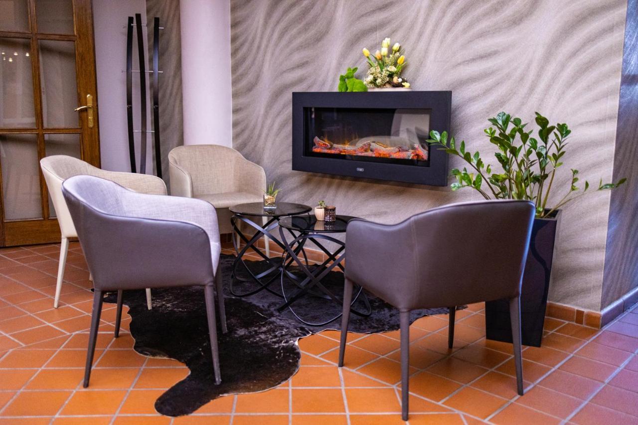 Hotel Zatisi Špindlerŭv Mlýn Buitenkant foto
