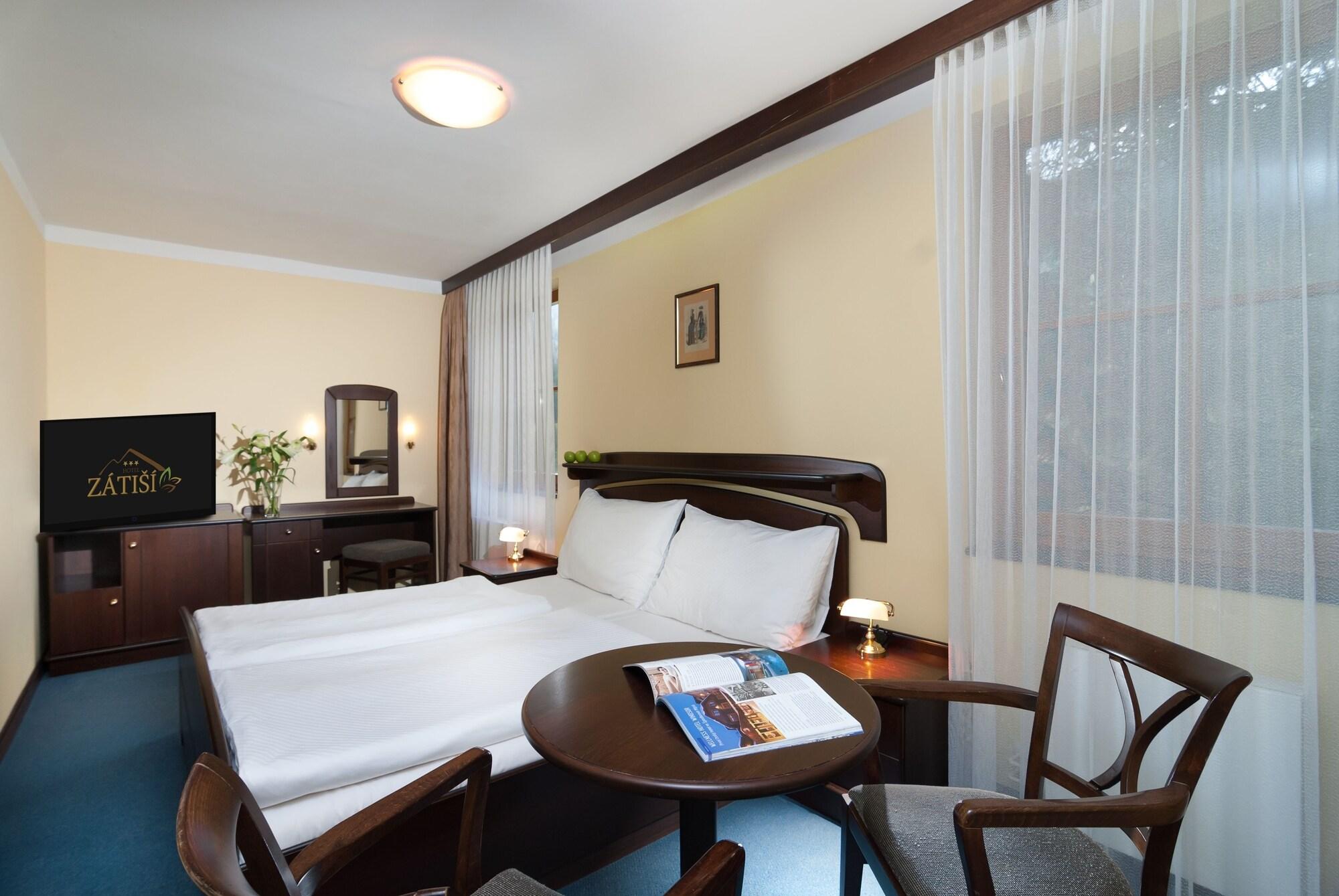 Hotel Zatisi Špindlerŭv Mlýn Buitenkant foto