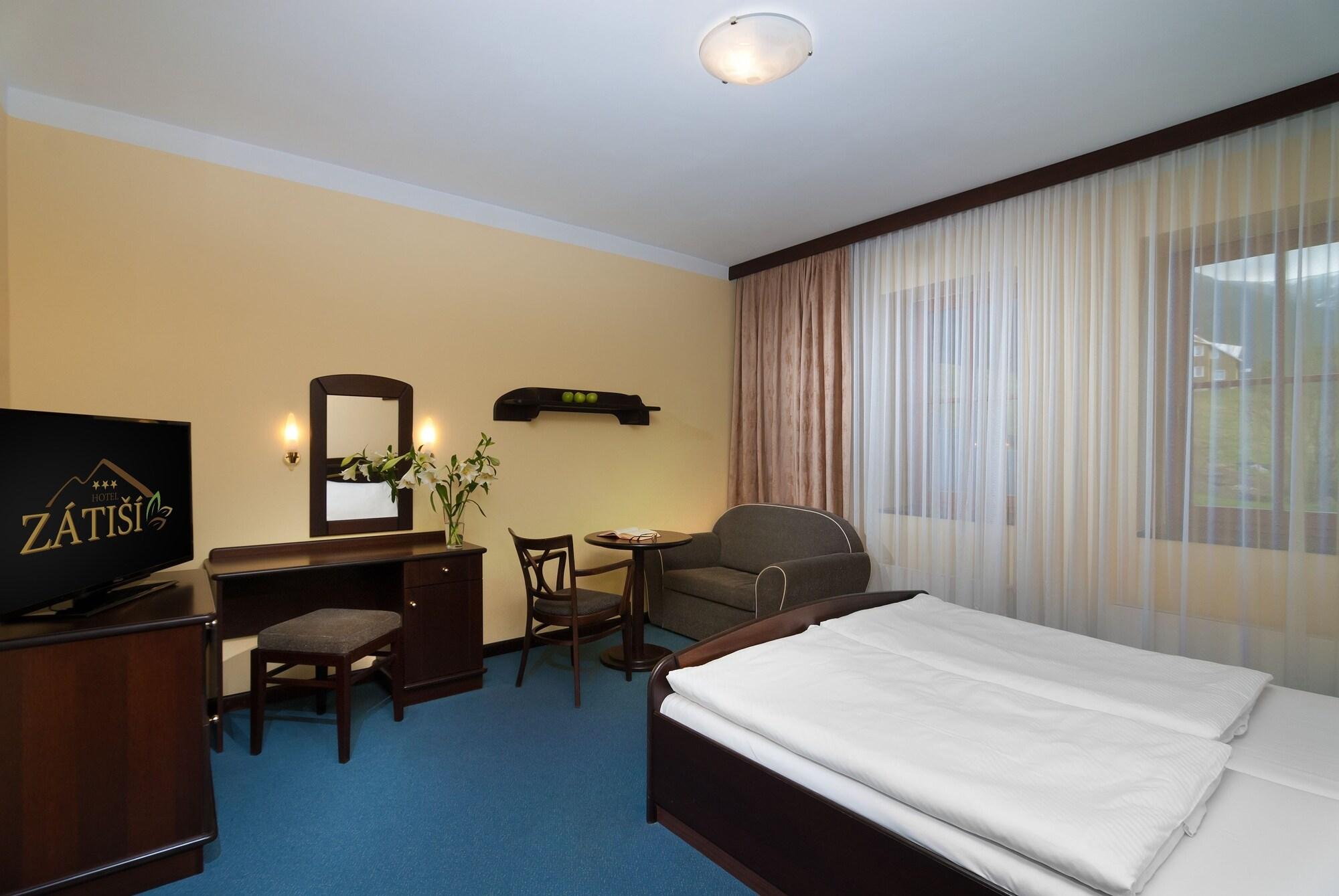 Hotel Zatisi Špindlerŭv Mlýn Buitenkant foto