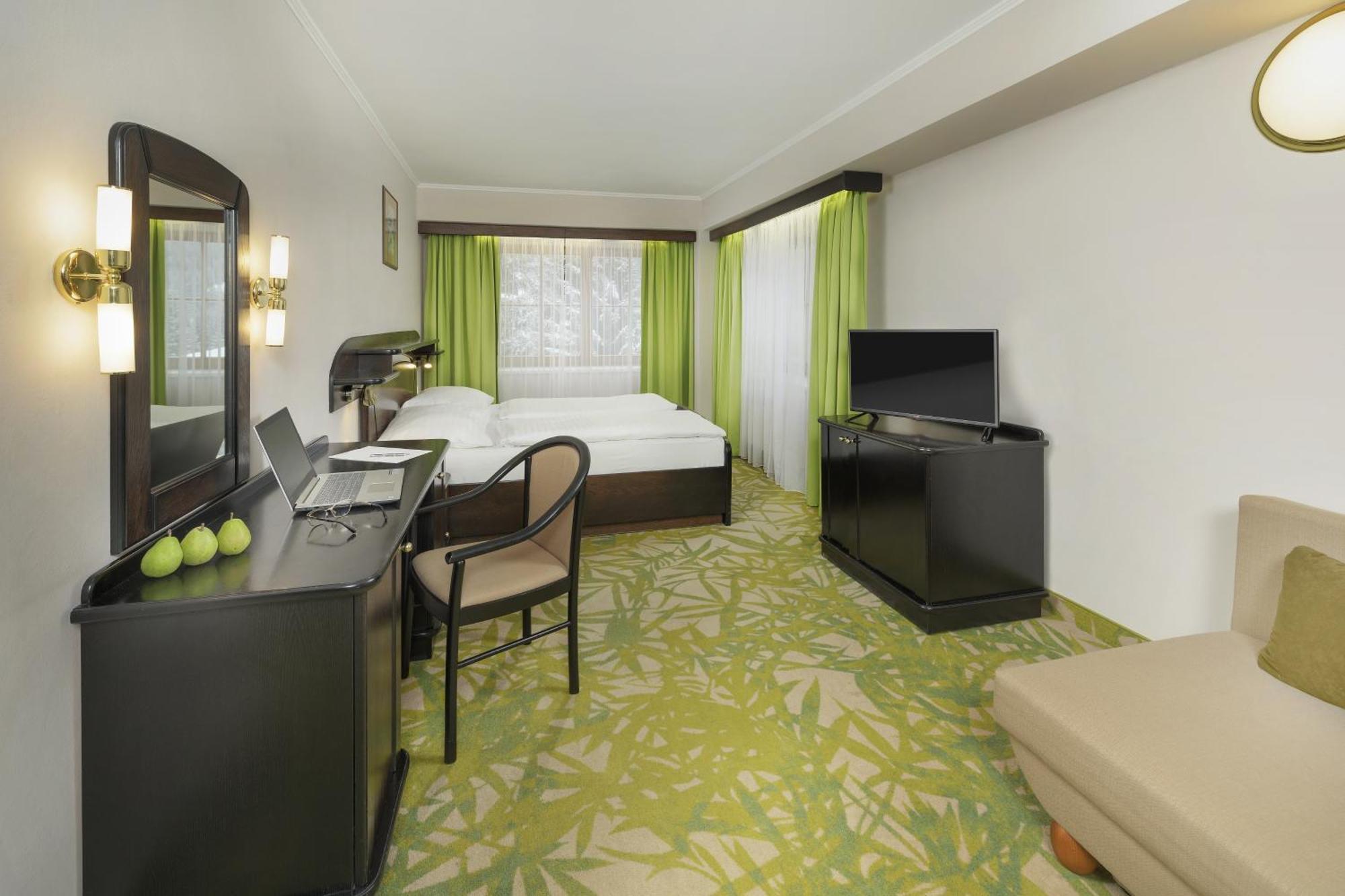 Hotel Zatisi Špindlerŭv Mlýn Buitenkant foto