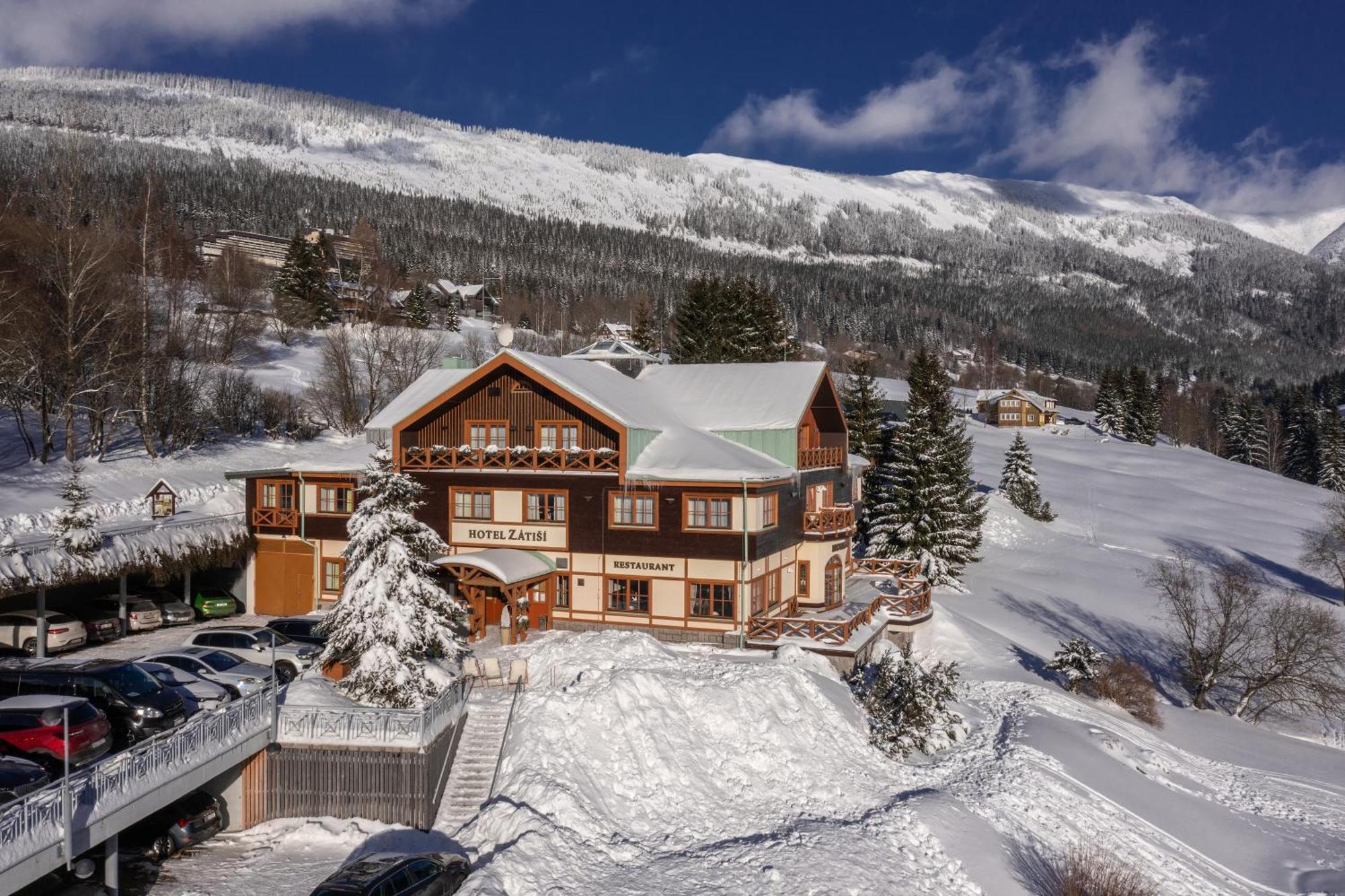 Hotel Zatisi Špindlerŭv Mlýn Buitenkant foto