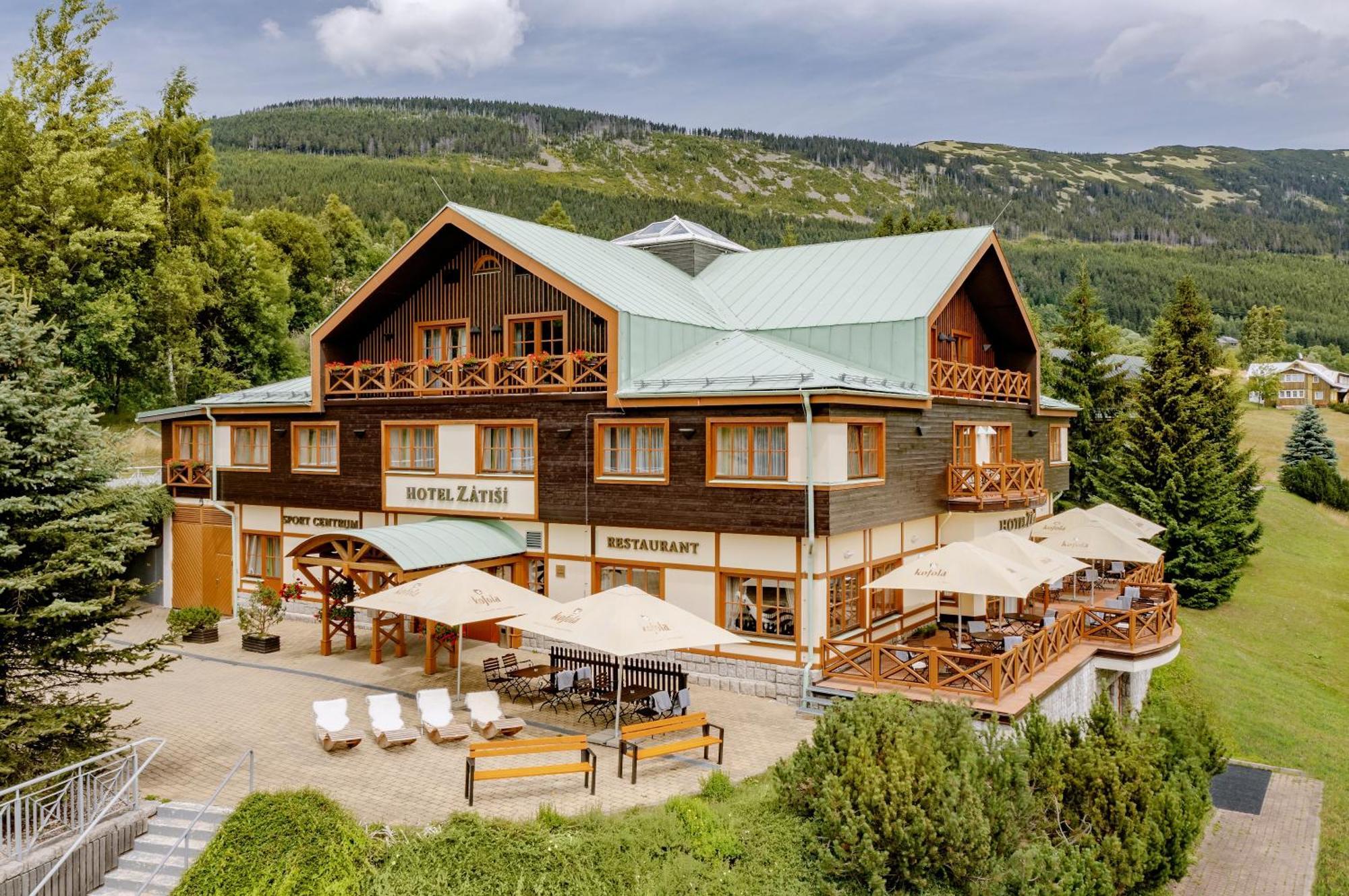 Hotel Zatisi Špindlerŭv Mlýn Buitenkant foto