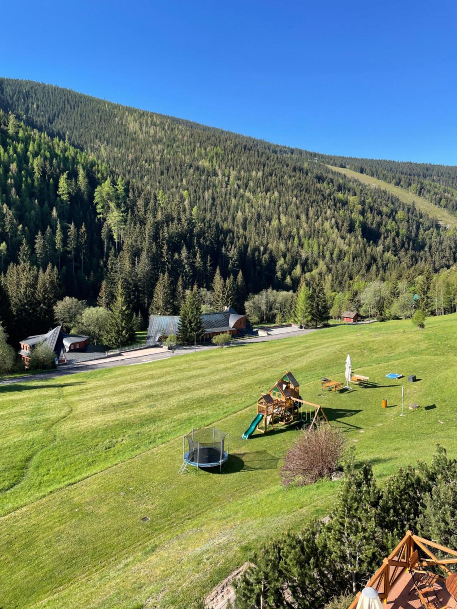 Hotel Zatisi Špindlerŭv Mlýn Buitenkant foto