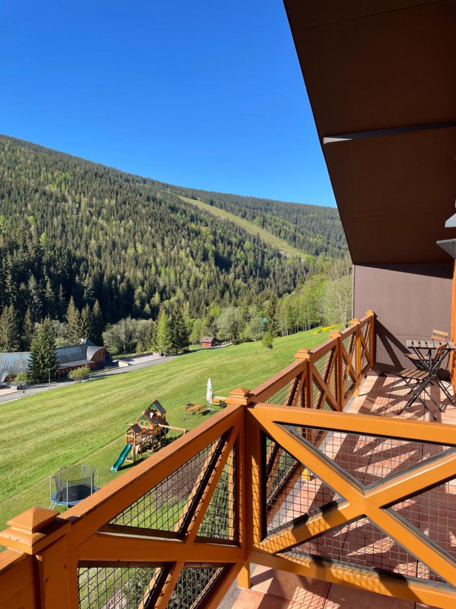 Hotel Zatisi Špindlerŭv Mlýn Buitenkant foto