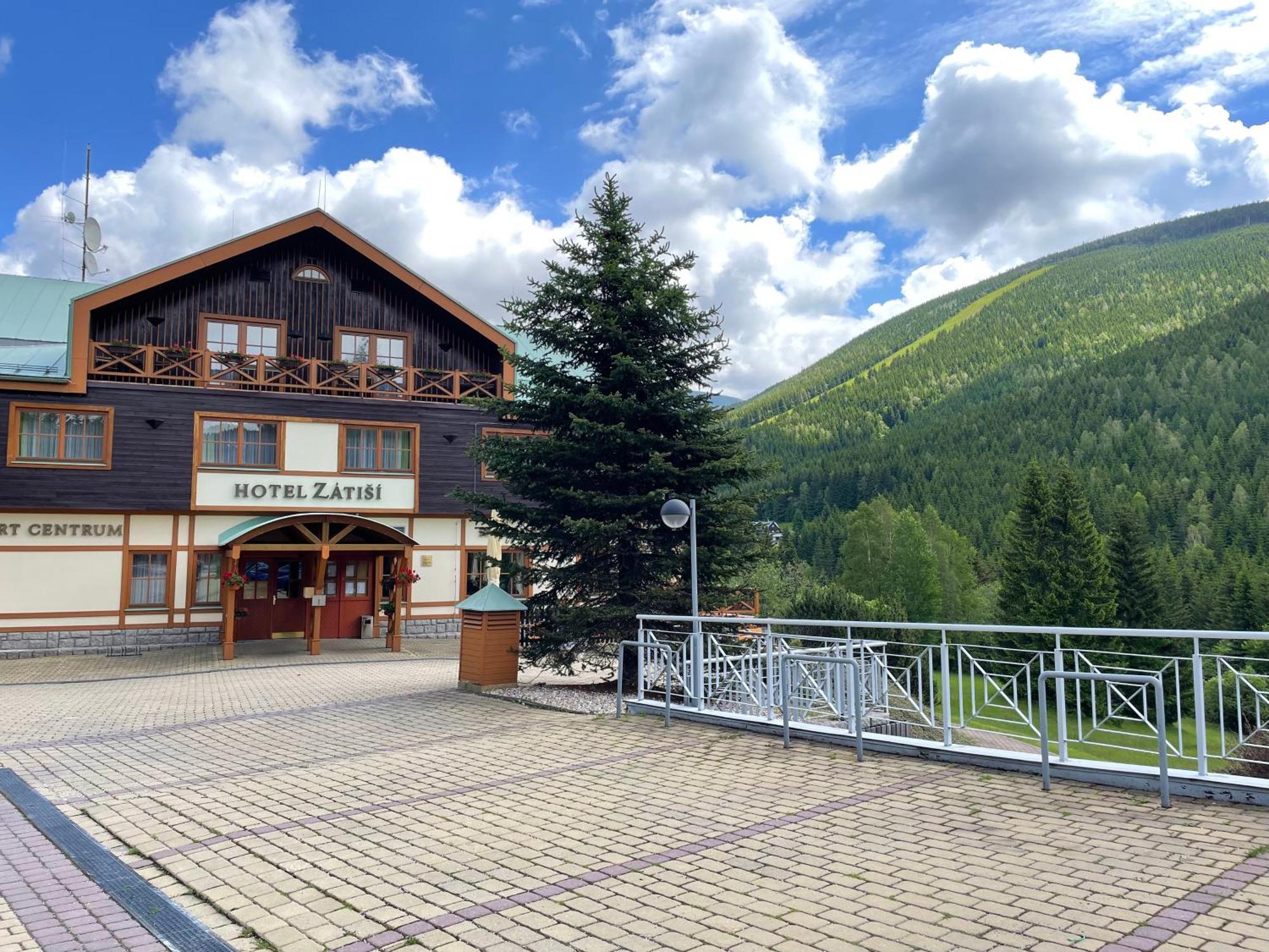 Hotel Zatisi Špindlerŭv Mlýn Buitenkant foto