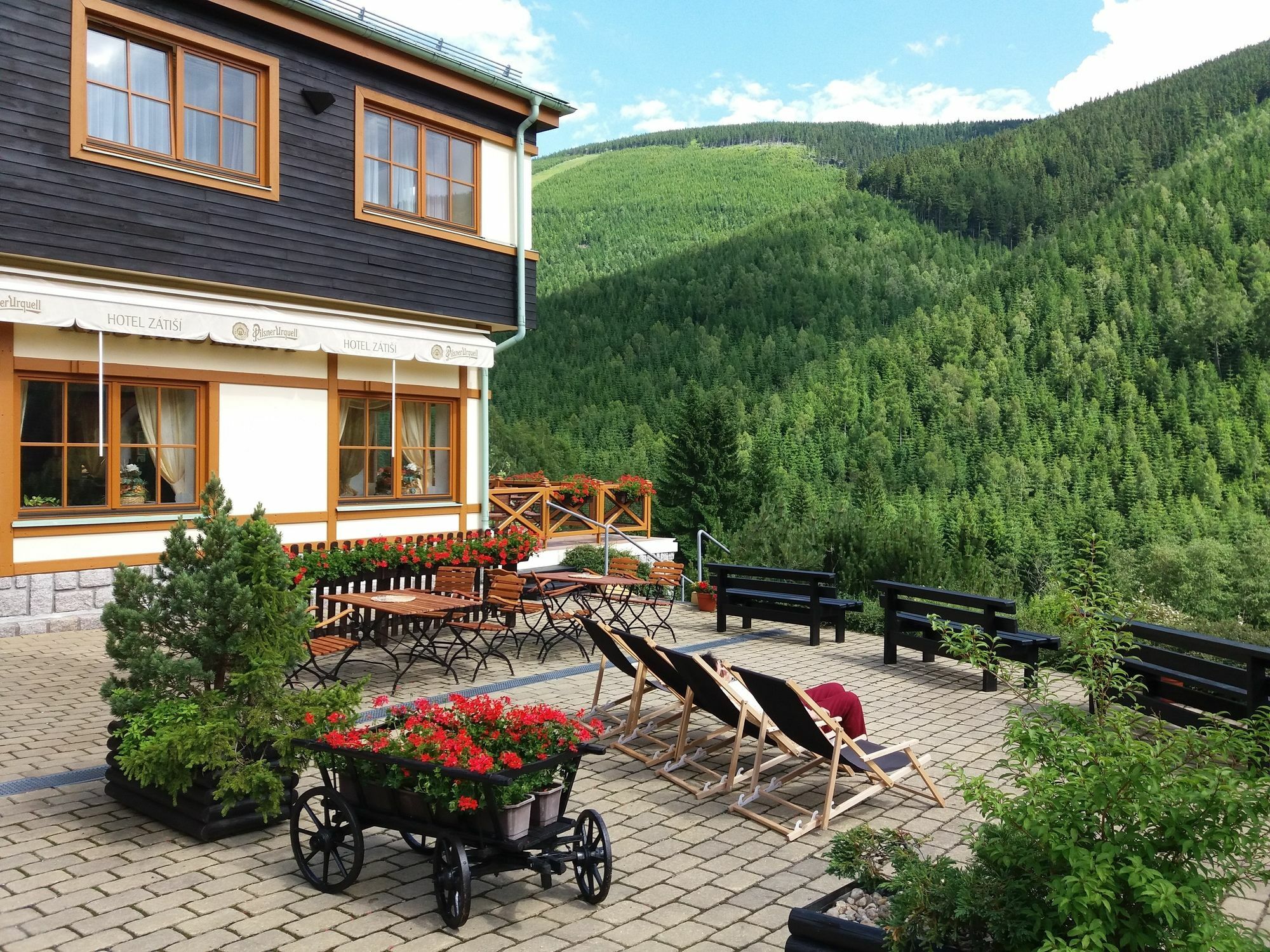 Hotel Zatisi Špindlerŭv Mlýn Buitenkant foto