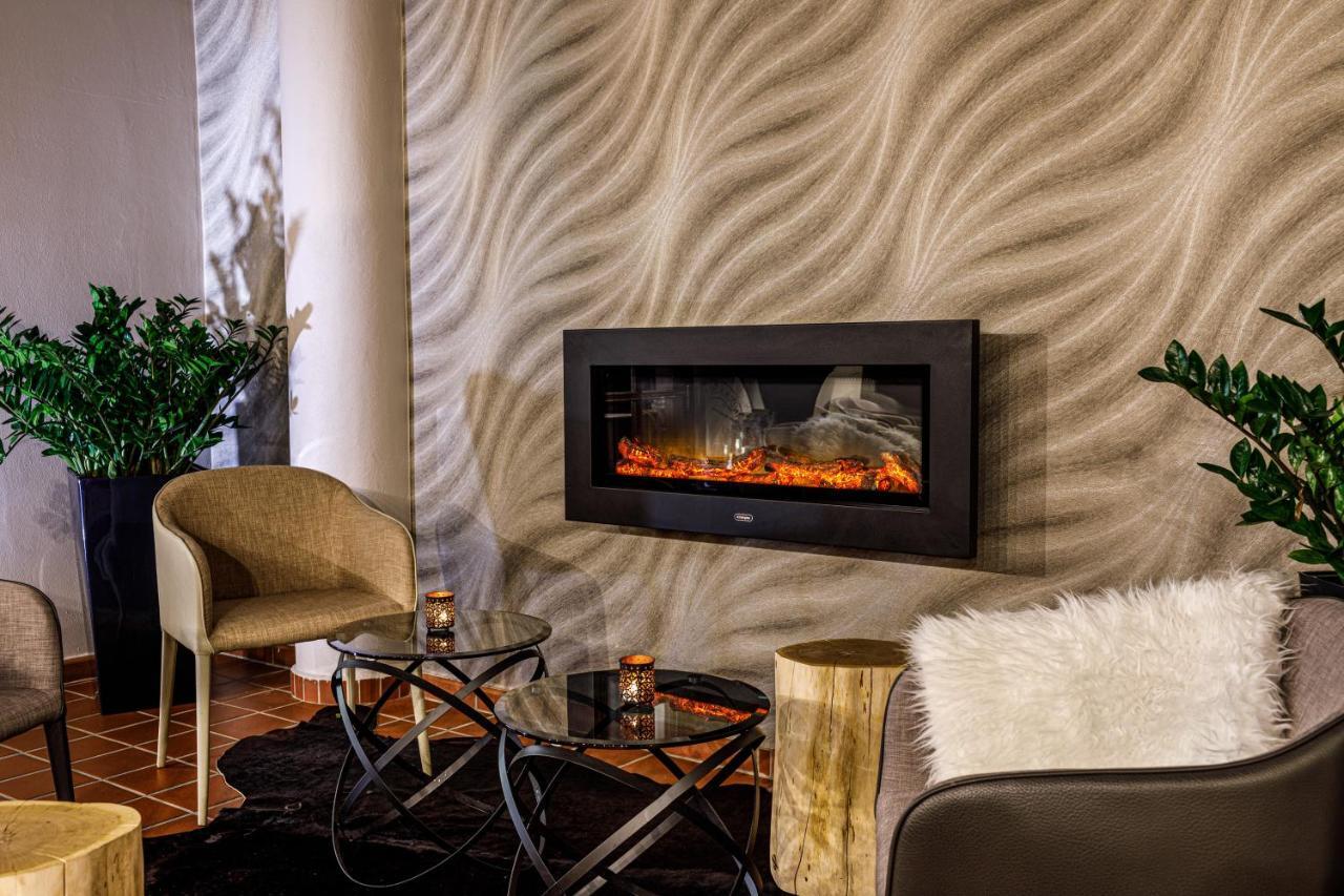 Hotel Zatisi Špindlerŭv Mlýn Buitenkant foto